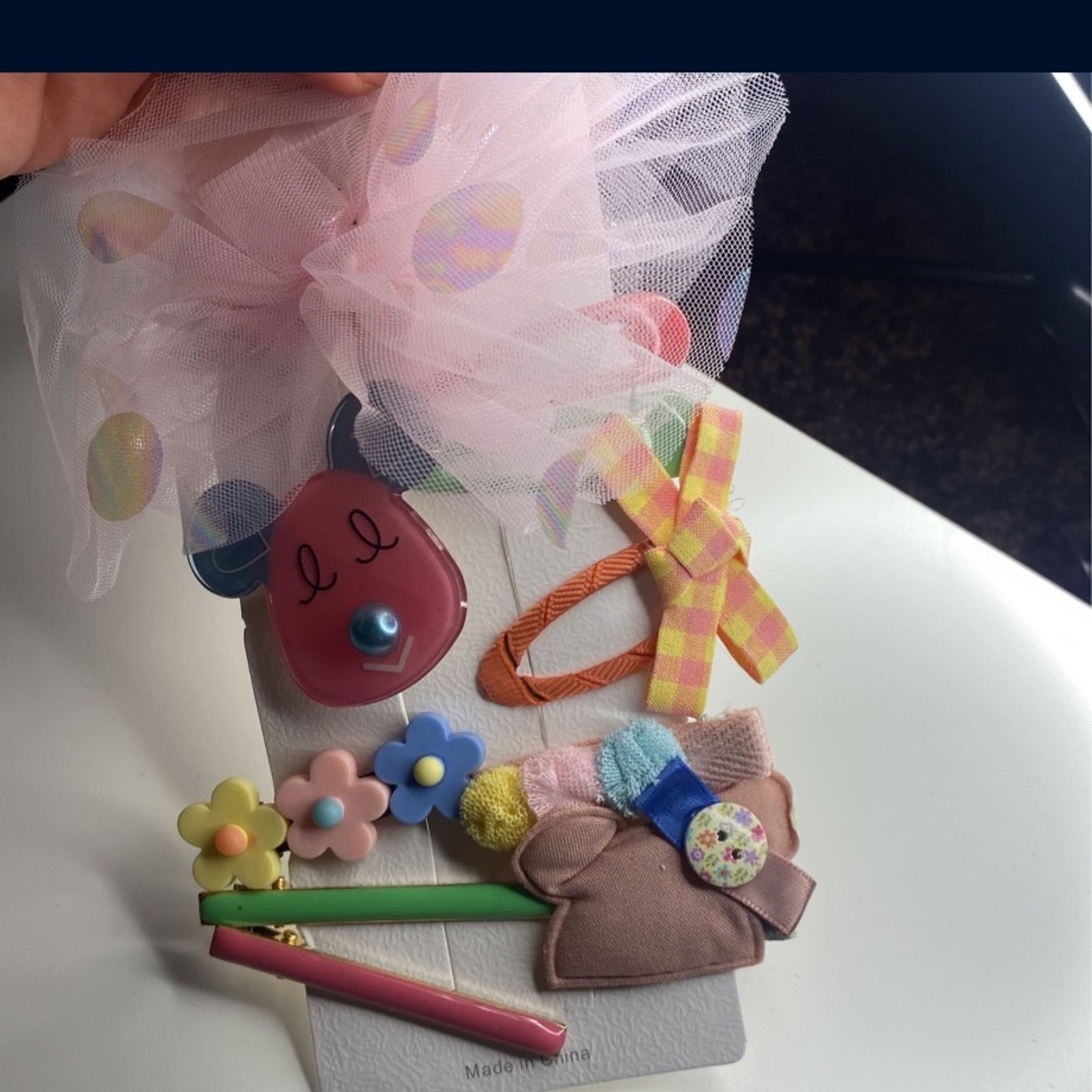 Hair clips